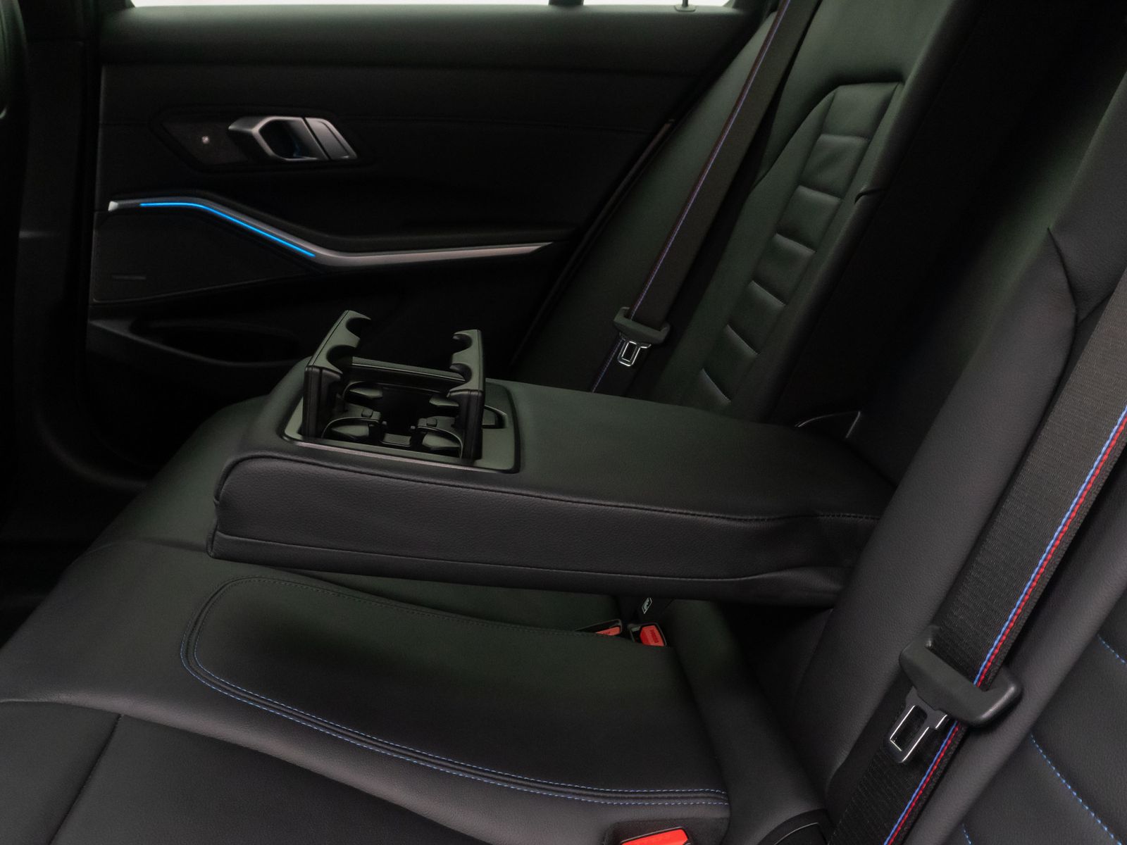 Fahrzeugabbildung BMW M340d xD H/K Kamera DAB Alarm HUD AHK ACC 19Zoll