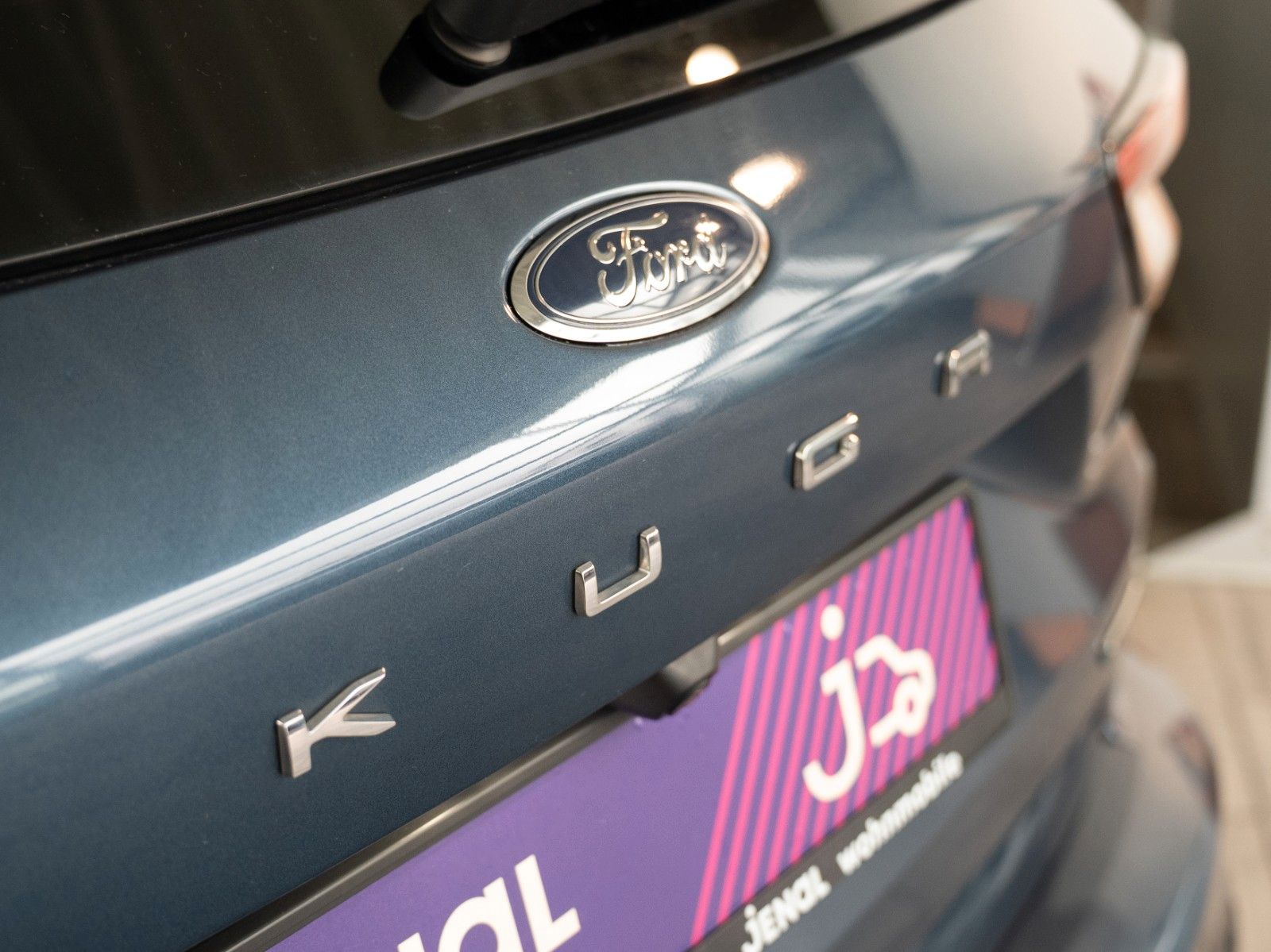Fahrzeugabbildung Ford Kuga PHEV ST-Line AUTOM./WINTER-P./NAVI/DAB