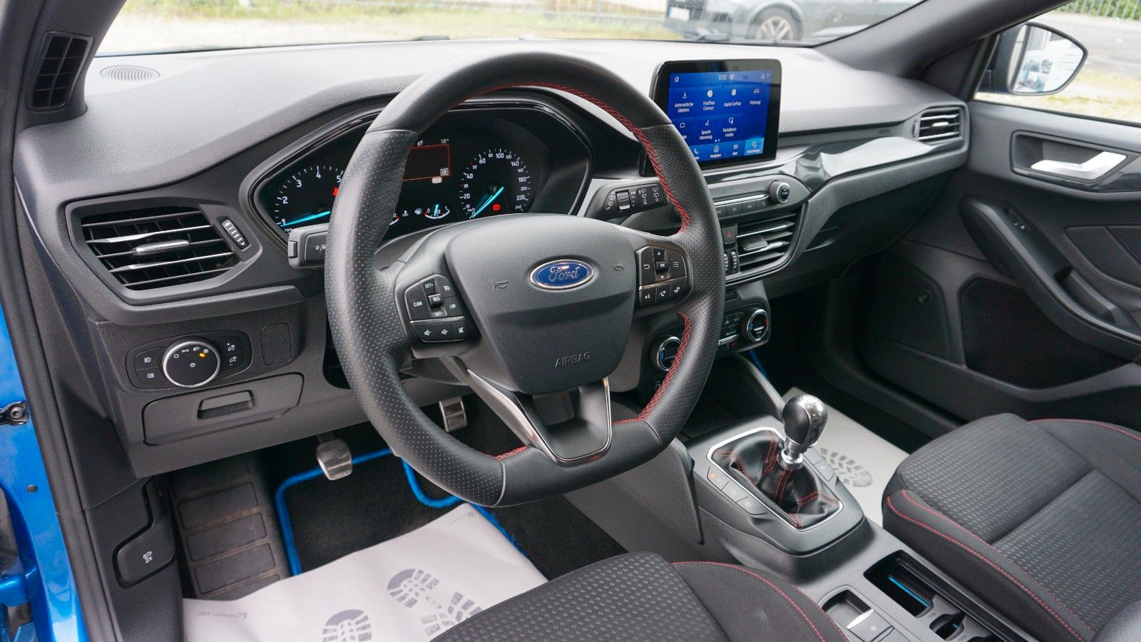 Fahrzeugabbildung Ford Focus Lim. ST-Line, Navi, LED, B&O Sound+WR