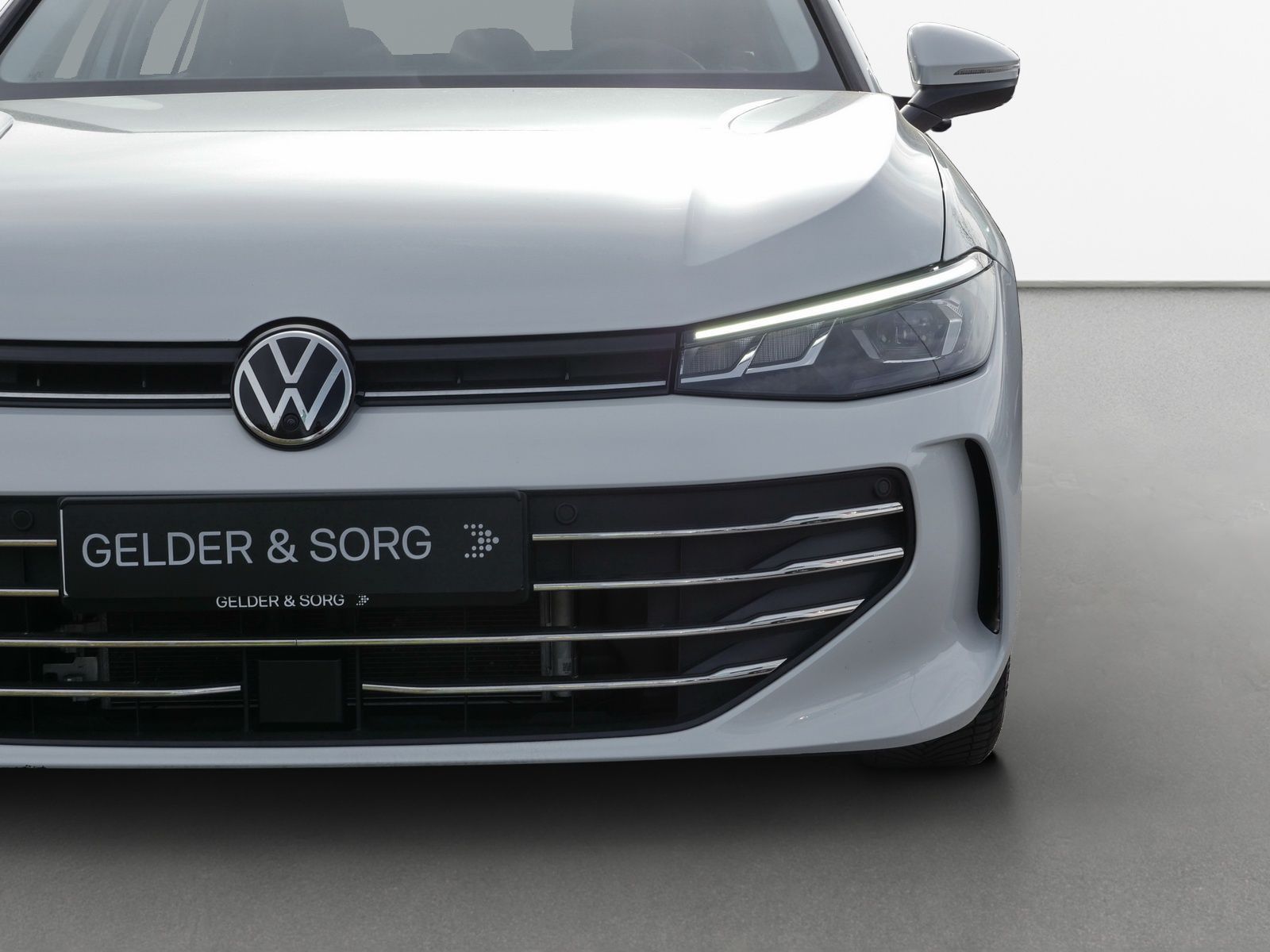 Volkswagen Passat Variant - Bild 12