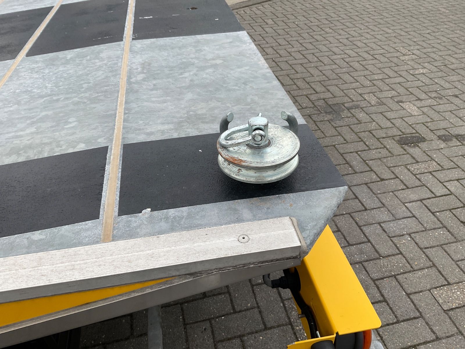 Fahrzeugabbildung Mitsubishi Fuso Canter,Abschleppbrille,Fahrzeugplateau