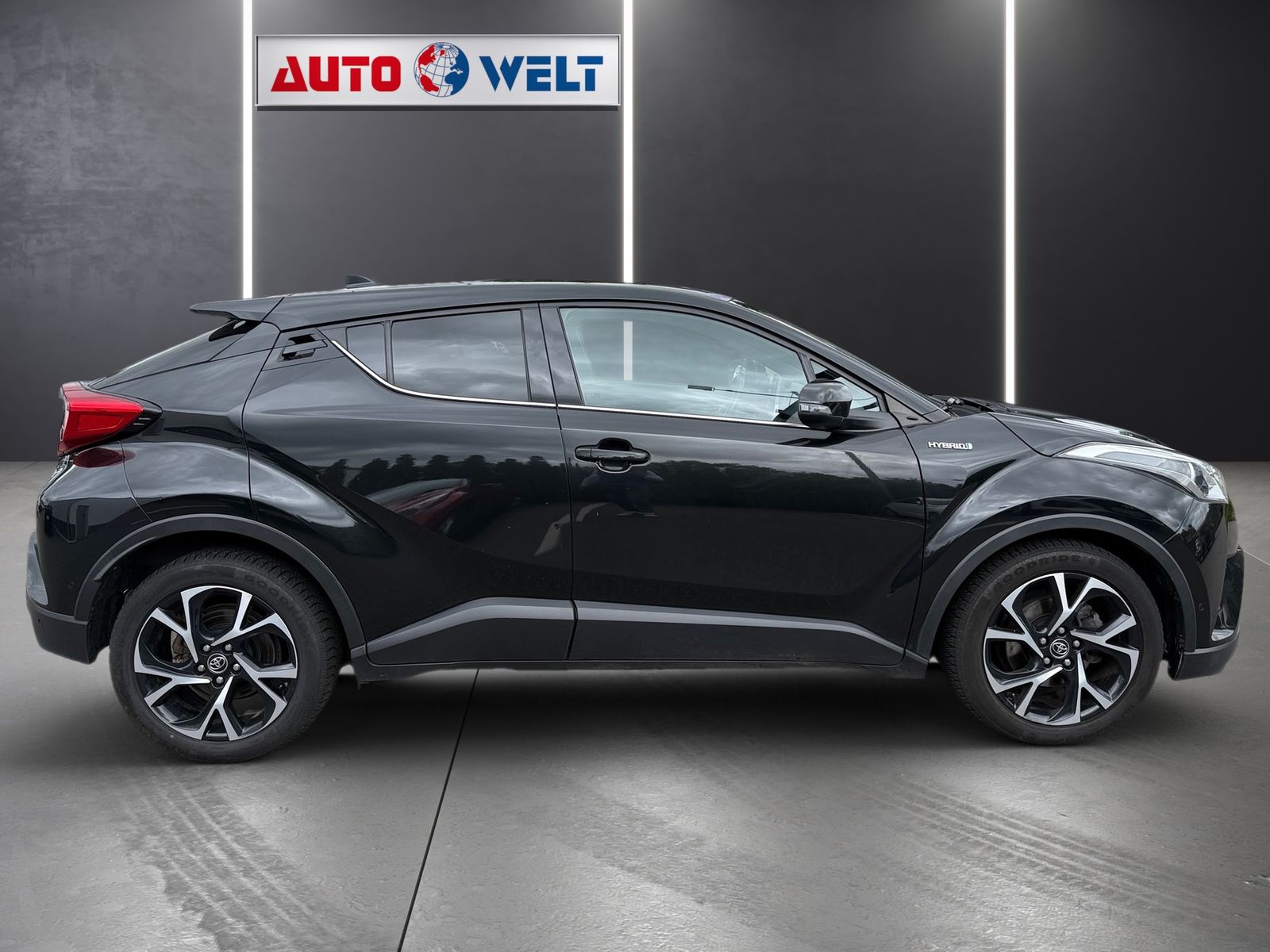 Toyota C-HR 1.8 Hybrid Business Edition Klimaaut. DAB imagem 3