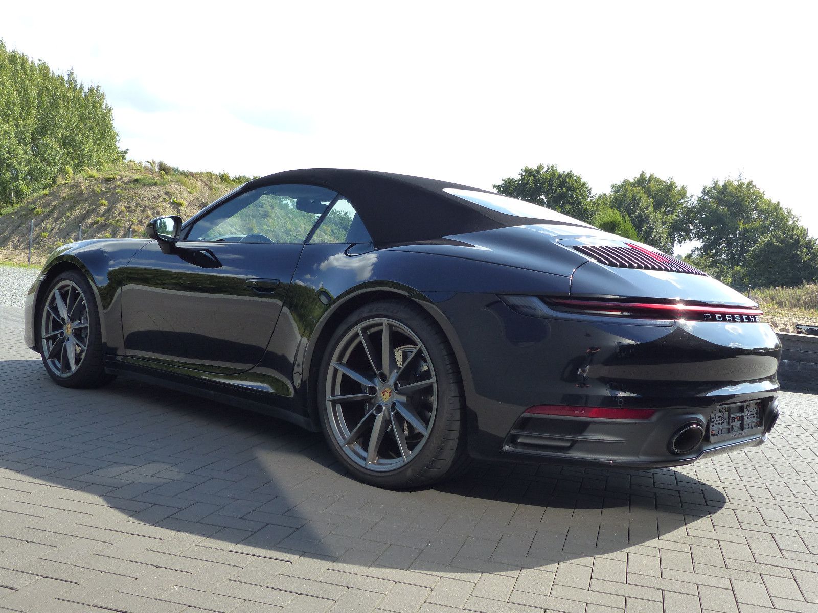Fahrzeugabbildung Porsche 992 Carrera 4 Cabriolet