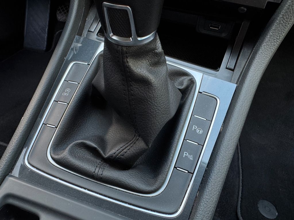 Volkswagen Golf 1.6 TDI Variant ,1.Hand,Standheizung,ACC