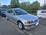 BMW E46 318i Automatik - BMW 318 aus 2000: 318i