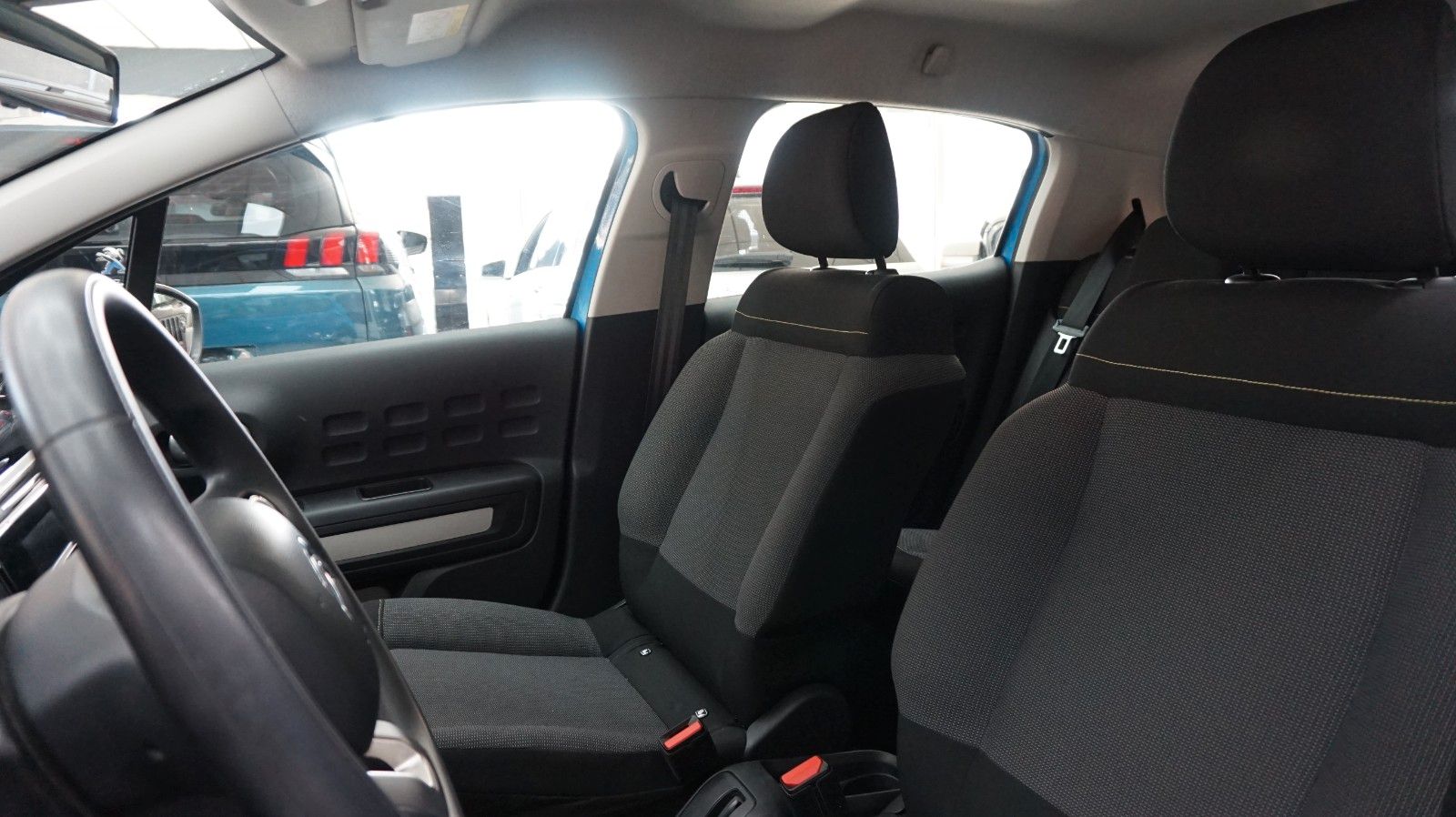 Fahrzeugabbildung Citroën C3 Feel  Scheckheft gepflegt nur 4,9 Liter kombi