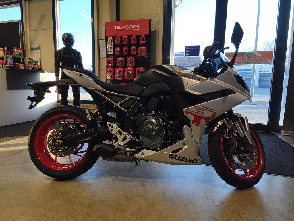 Suzuki GSX-8R 35kw VF25 Vorführer 2025