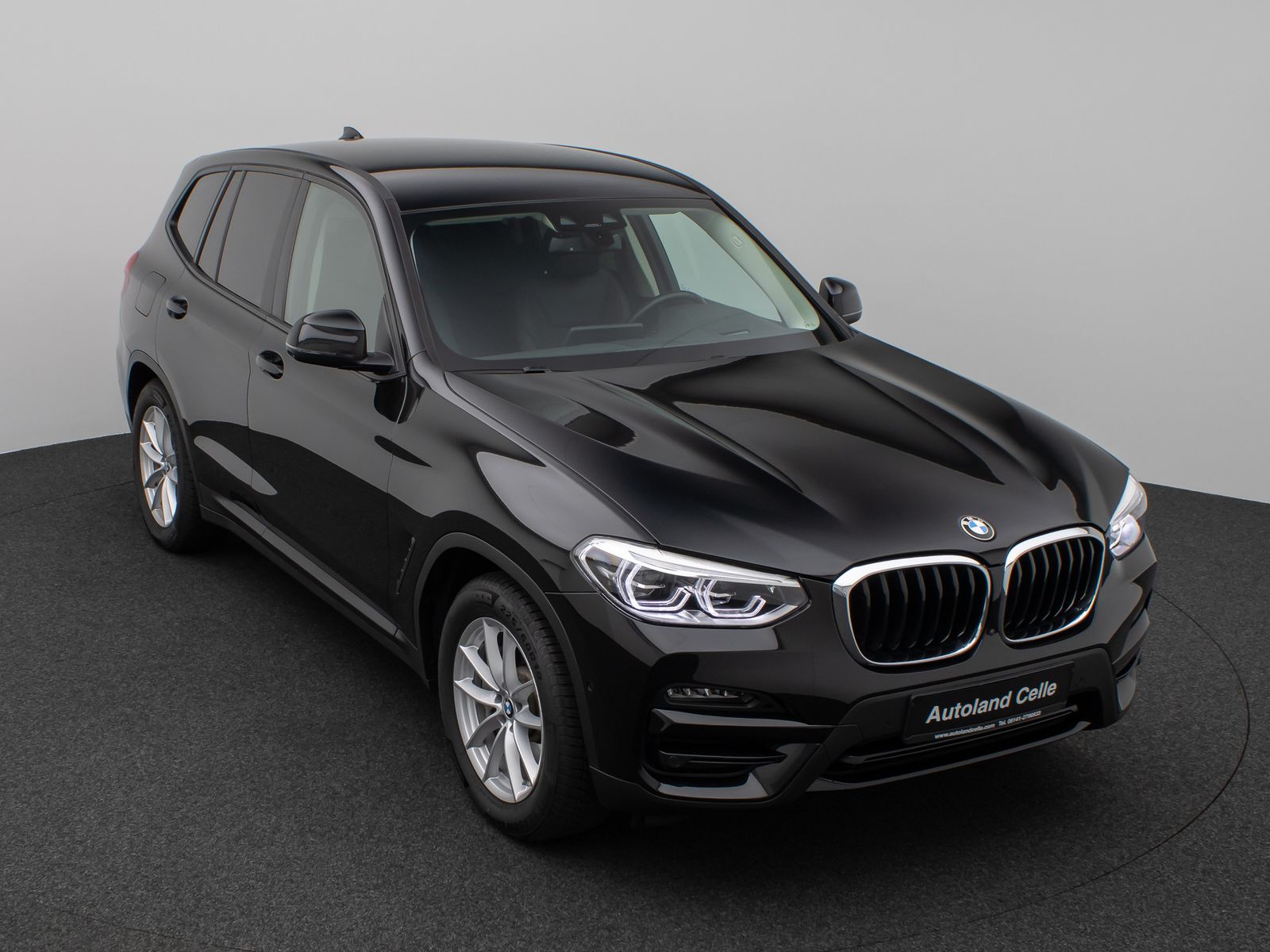 Fahrzeugabbildung BMW X3 xD30e 360° HUD DAB HiFi Leder Sport 18Zoll