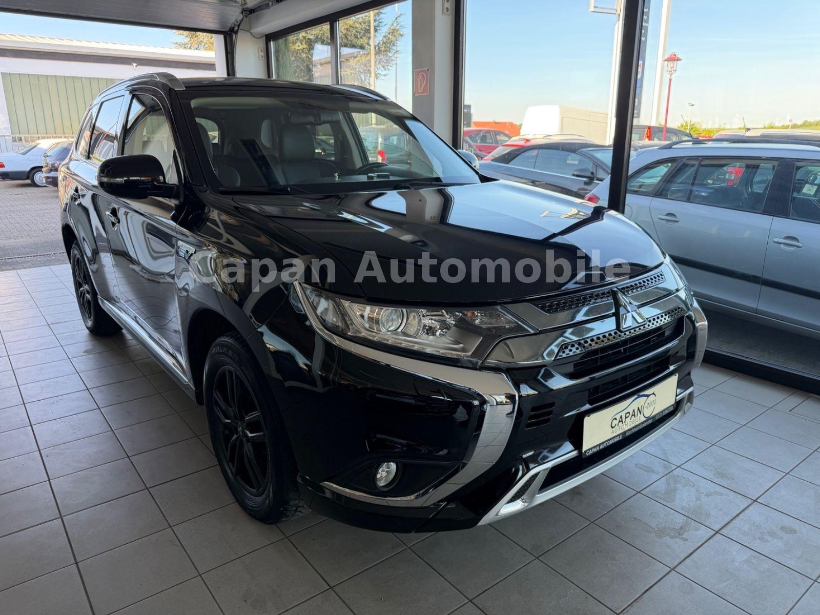 Mitsubishi Outlander PHEV Basis 4WD Automatik/1.Hand/Xenon