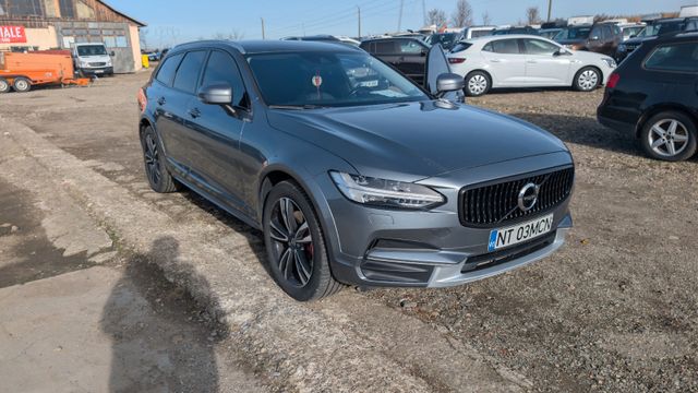 VOLVO V90 Cross Country