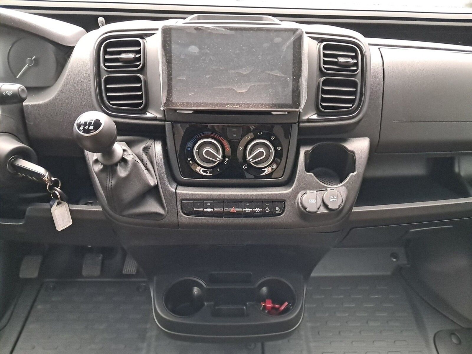 Fahrzeugabbildung Chausson Van Blackline 2.0 Dörr 30Y Edition,Markise,Solar