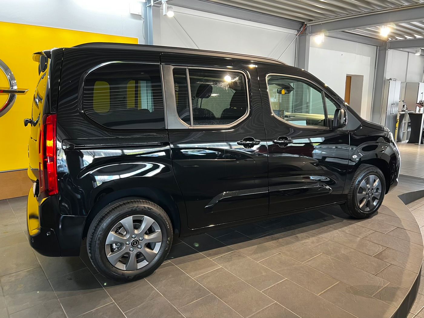 Opel Combo GS - S/LHZ | RFK | Navi | TotW. imagem 2