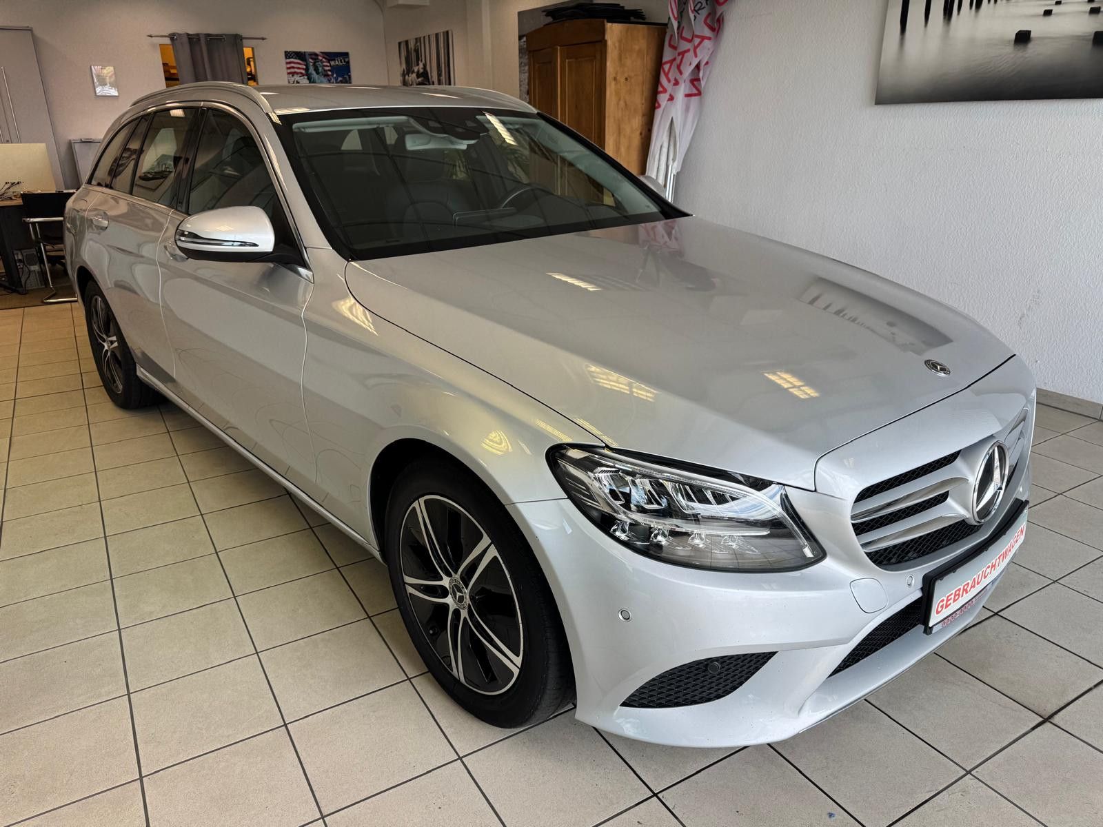 Fahrzeugabbildung Mercedes-Benz C 200 T-Modell AVANTGARDE/AHK/NAVI/KLIMA