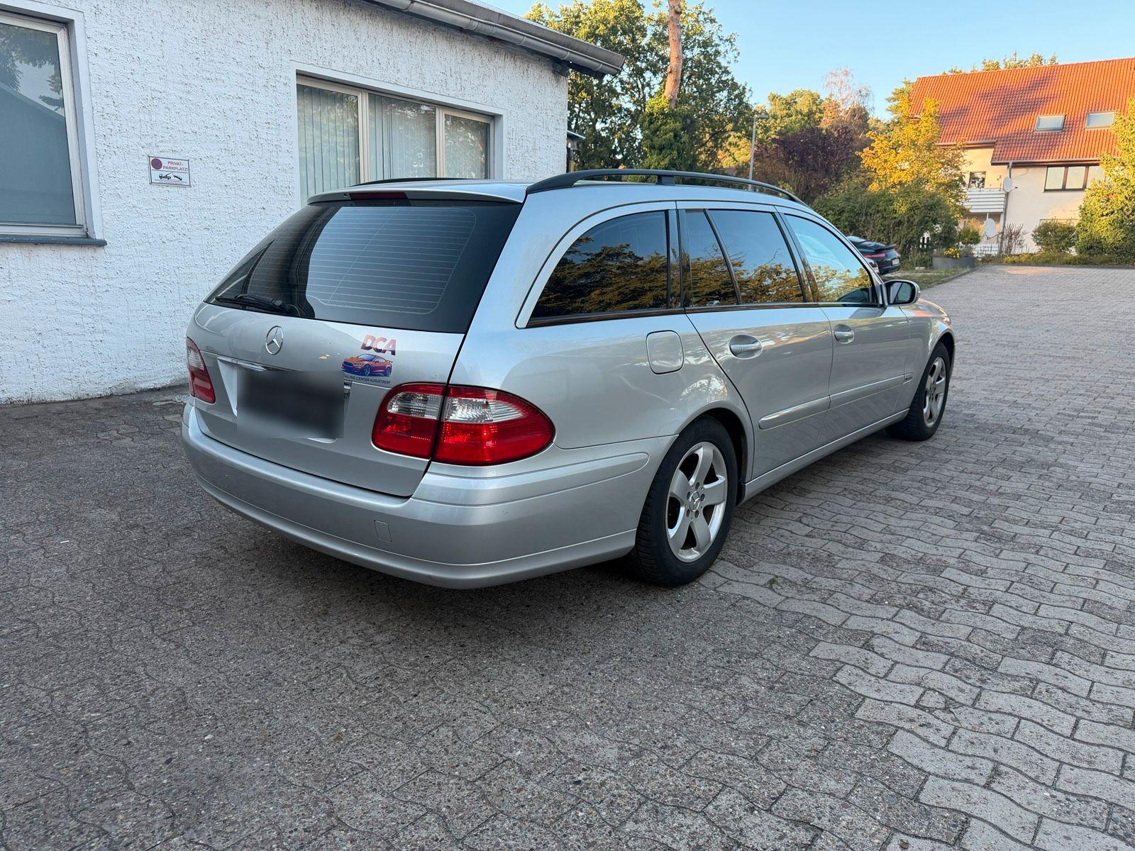 Mercedes-Benz E220 2004 — engine 150 HP (110kW)