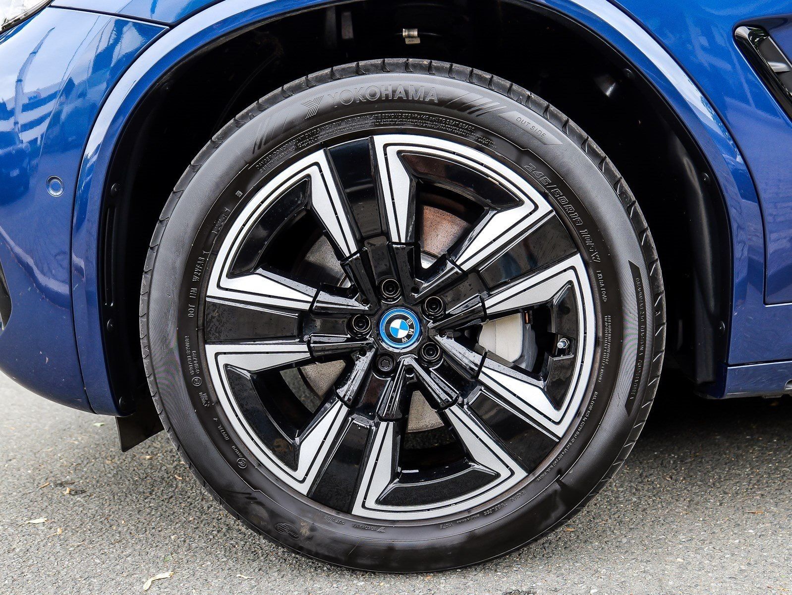 BMW iX3 - Bild 4