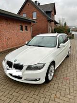 BMW 320d Touring Alpinweiß Unfallfrei - BMW 320 aus 2011: Kombi