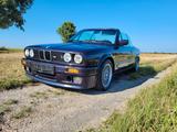BMW  e30 325i Cabrio  M Technic 2 Paket  - BMW 325 in Düsseldorf