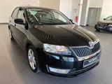 Skoda Rapid Elegance Klima SHZ Tempomat - Skoda Rapid: Elegance