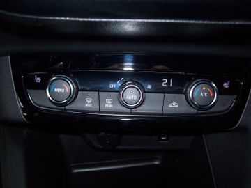 Bild 19 Opel Corsa F 1.2T LED PDC Klimaauto SHZ Navi-App AT