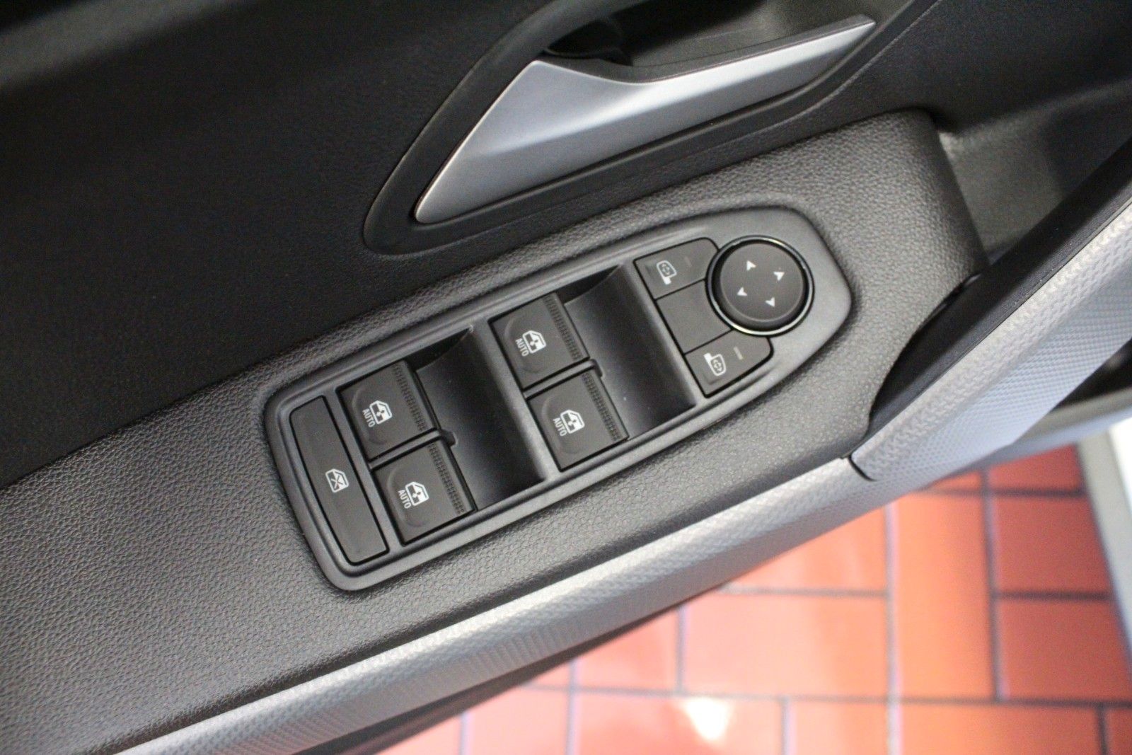 Fahrzeugabbildung Dacia Duster Hybrid 155 Expression *Winterpaket* MY26