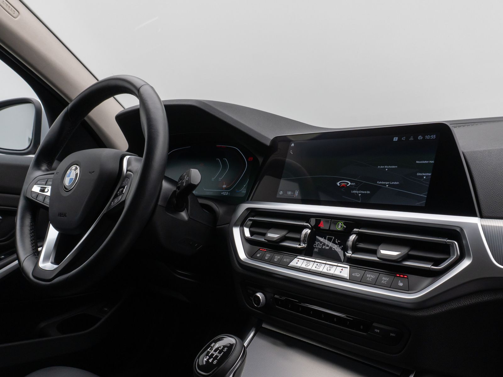 Fahrzeugabbildung BMW 318d DAB Leder PDC Geschwindigkeitsreg Sport LED