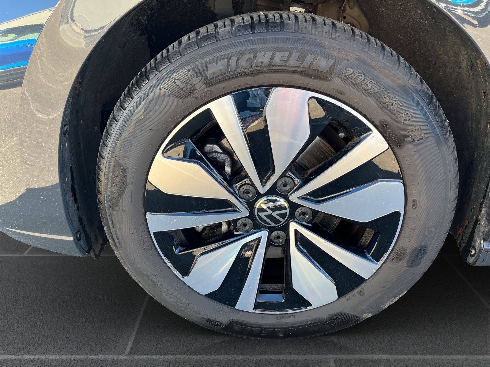 Volkswagen Golf - Bild 9