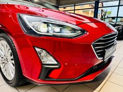 FORD Focus Lim. 1.0 Titanium*LED*Navi*DAB*ACC*