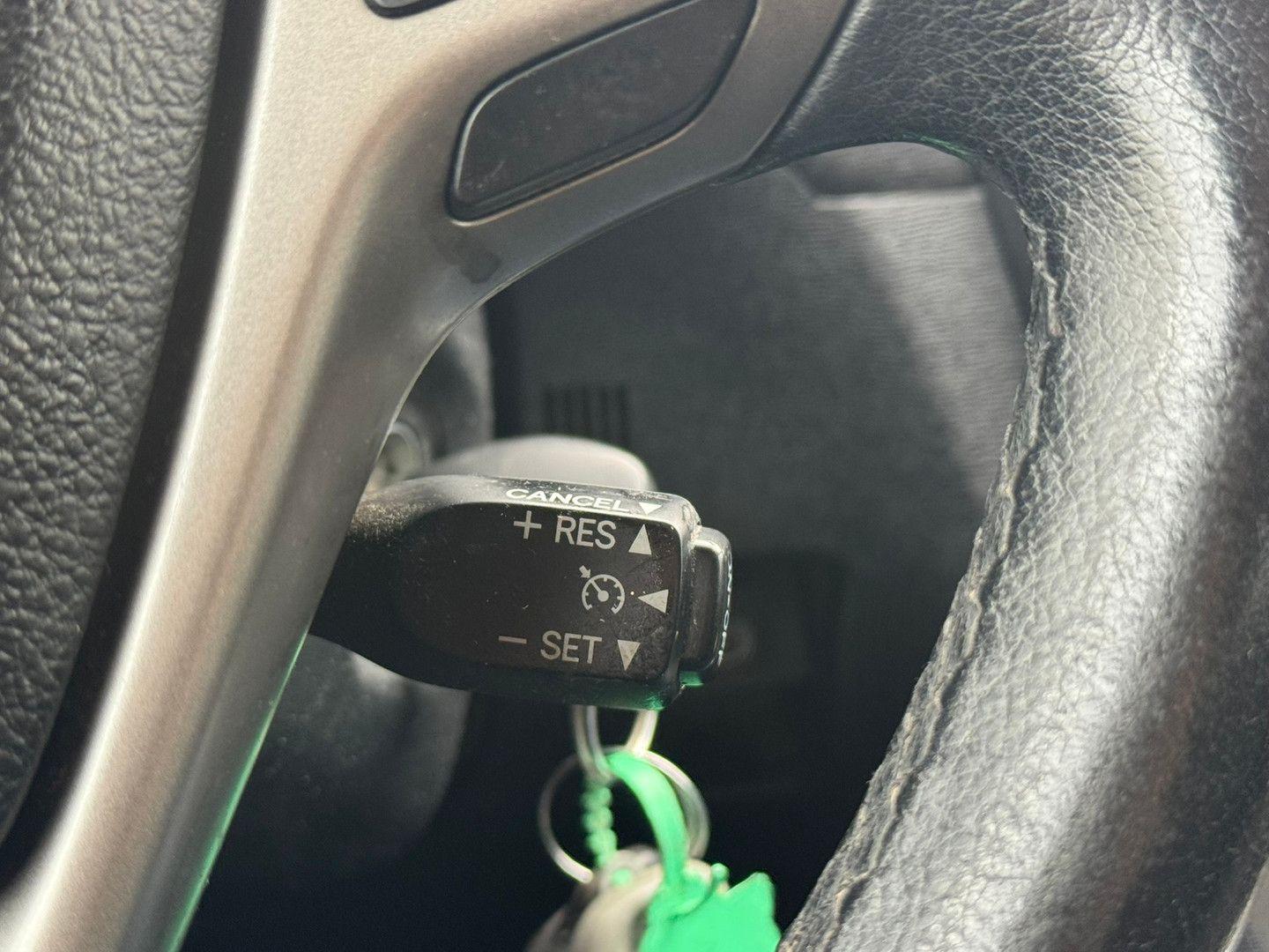 Toyota Avensis 2010 — photo 7