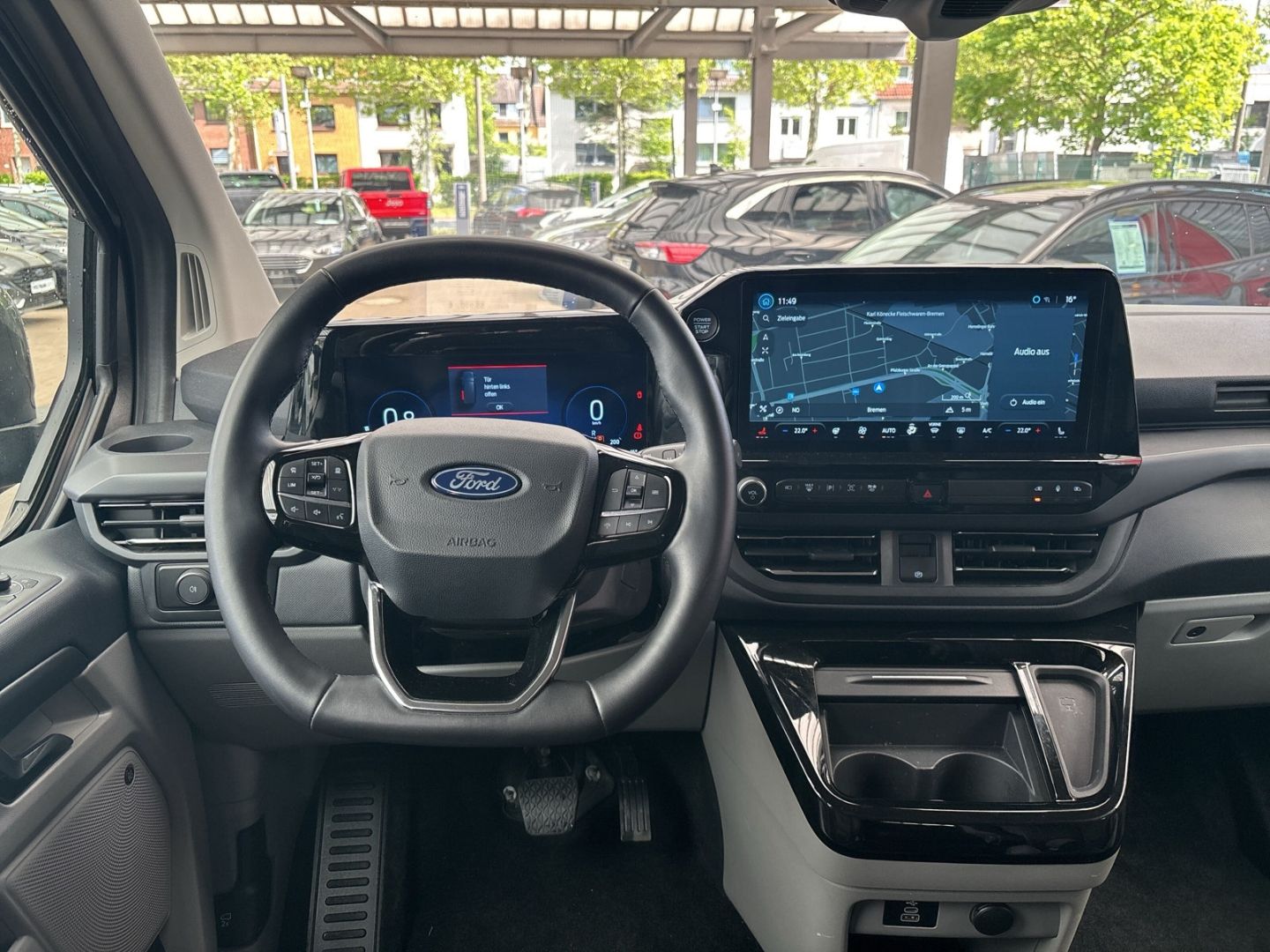 Fahrzeugabbildung Ford Tourneo Custom Bus 320 L1 Titanium X AWD AT Lede