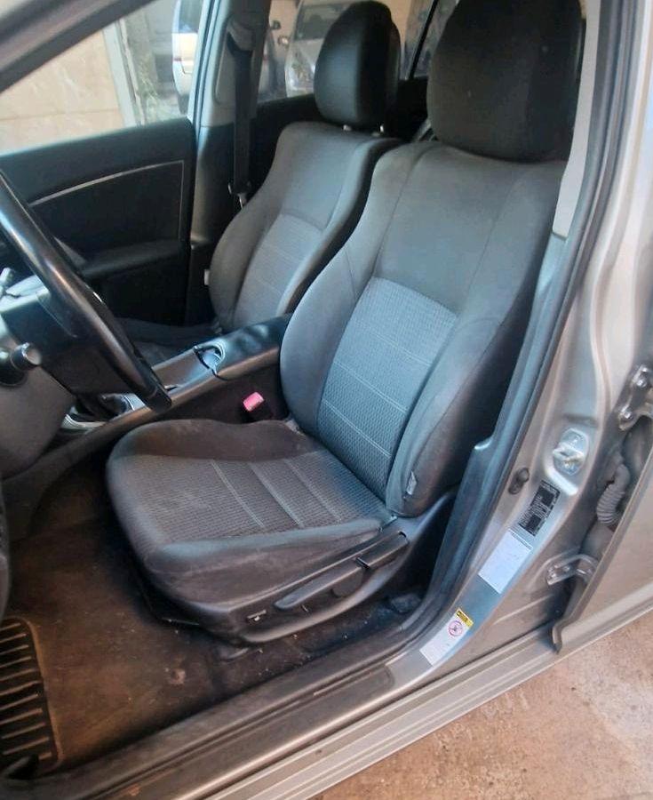 Toyota Avensis 2011 — photo 5