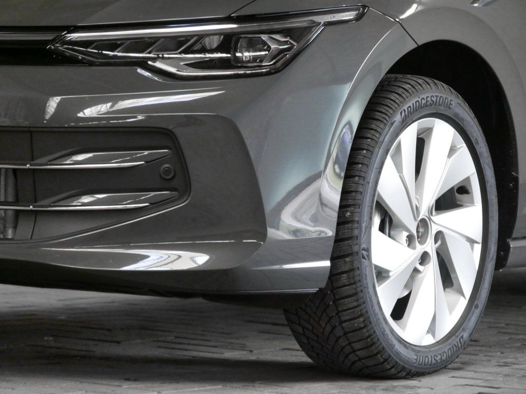 Fahrzeugabbildung Volkswagen Golf Style 2.0 TDI DSG AHK Matrix-LED