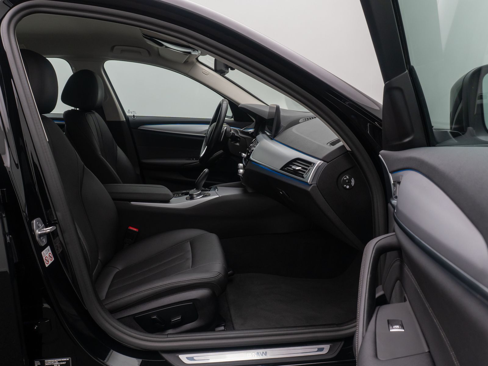 Fahrzeugabbildung BMW 530e xD ACC Laser HUD DAB Kamera 4xKlima Sport