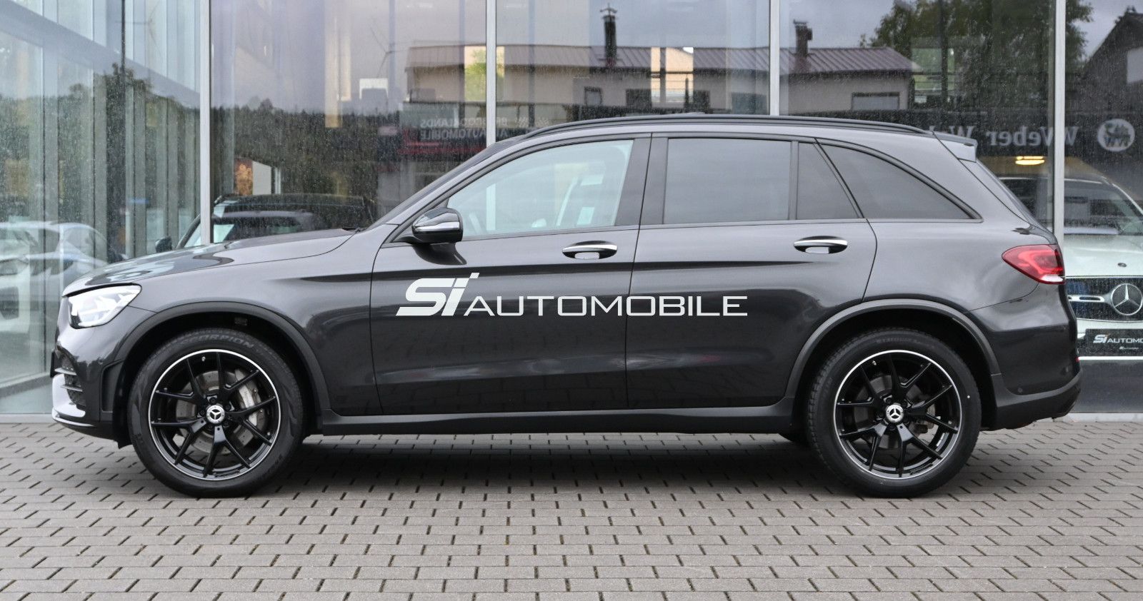 Fahrzeugabbildung Mercedes-Benz GLC 300 d 4MAT AMG Line Plus °Night°AHK°HUD°PANO