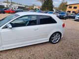 Audi S3 2.0 TFSI quattro - Audi S3 mit Benzin-Antrieb: Limousine, Schaltgetriebe