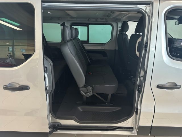 Fahrzeugabbildung Renault Trafic Pkw Grand Life Blue dCi 150 EDC Klang & K