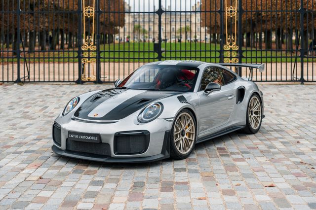 Porsche 991 GT2 RS Weissach Package - GT Silver