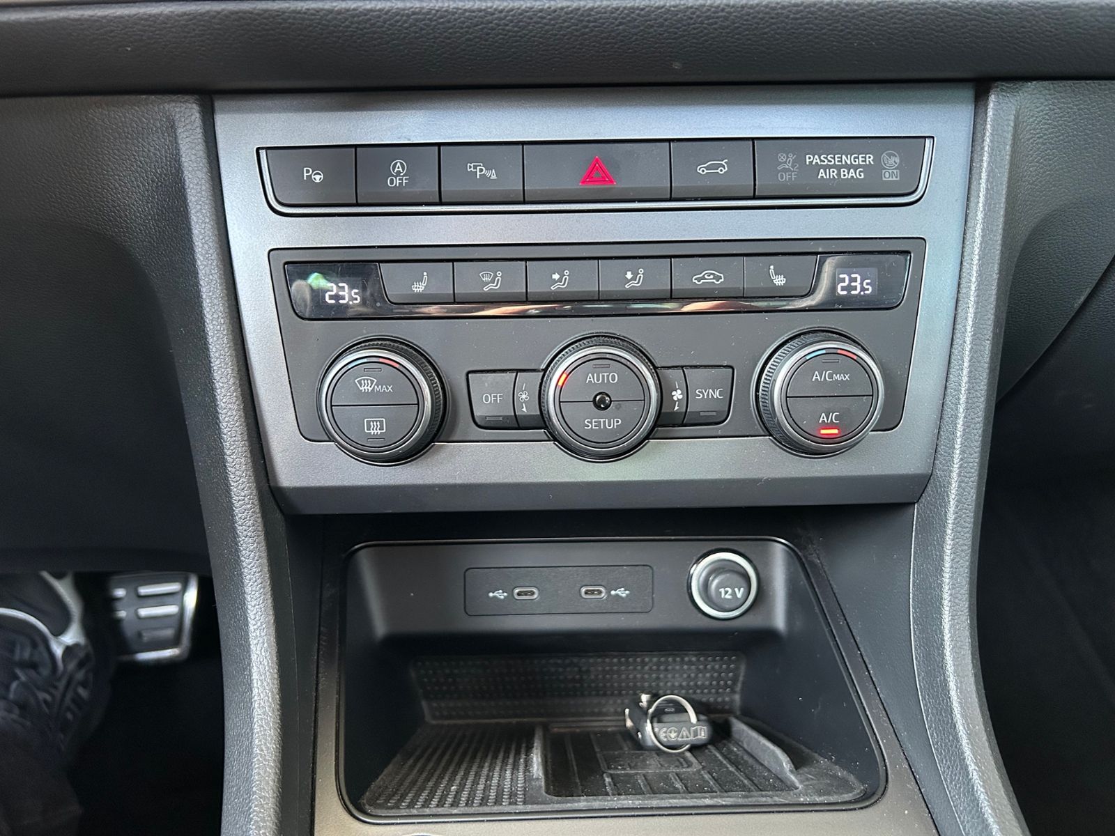 Fahrzeugabbildung CUPRA Ateca Edition VZ 4Drive AHK PANO BEATS LEDER 20"