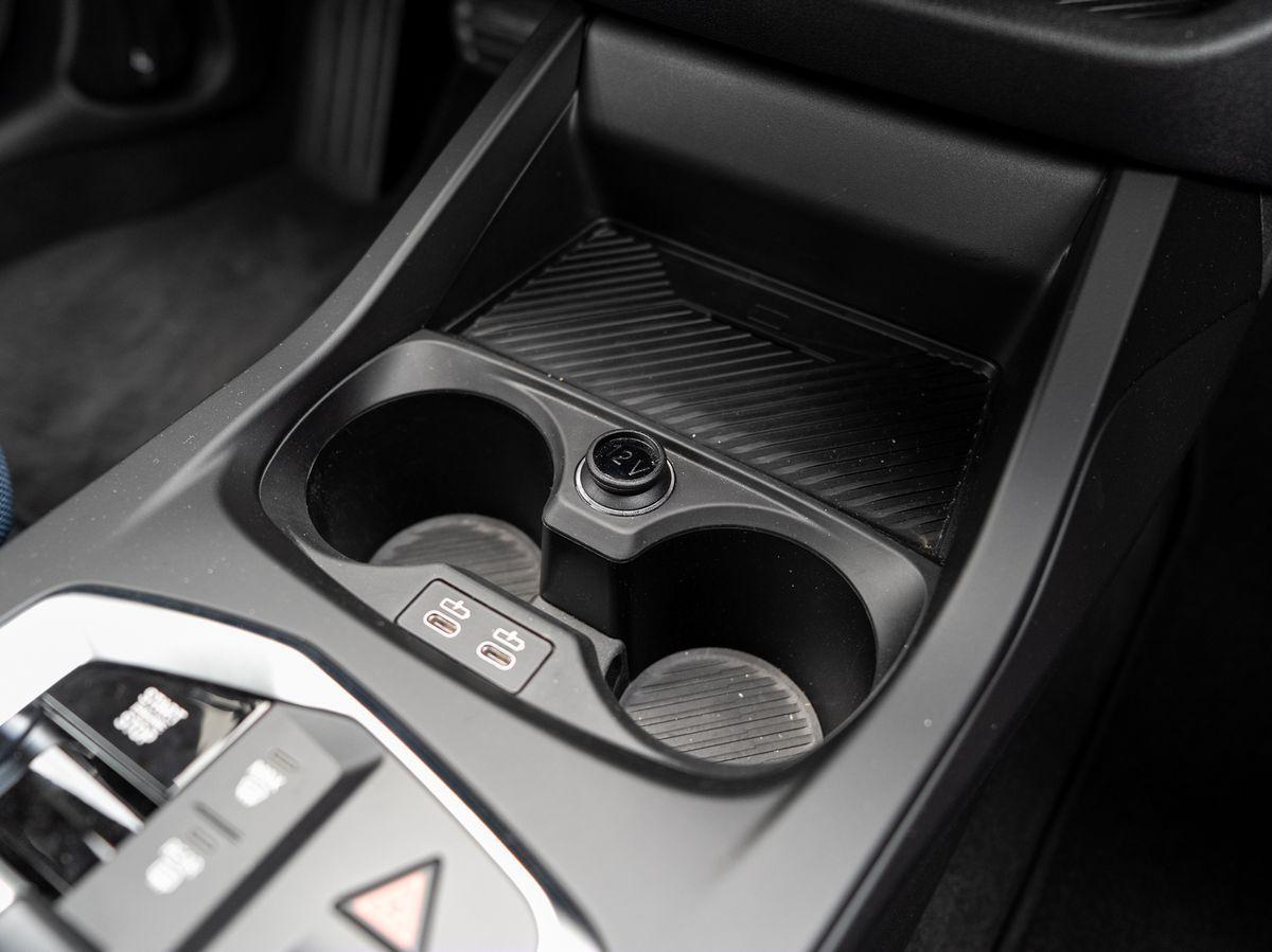 BMW 1 Series PANO AdLED KoZg SpSitze SpieglP ParkA S-Glas, миниатюра 17