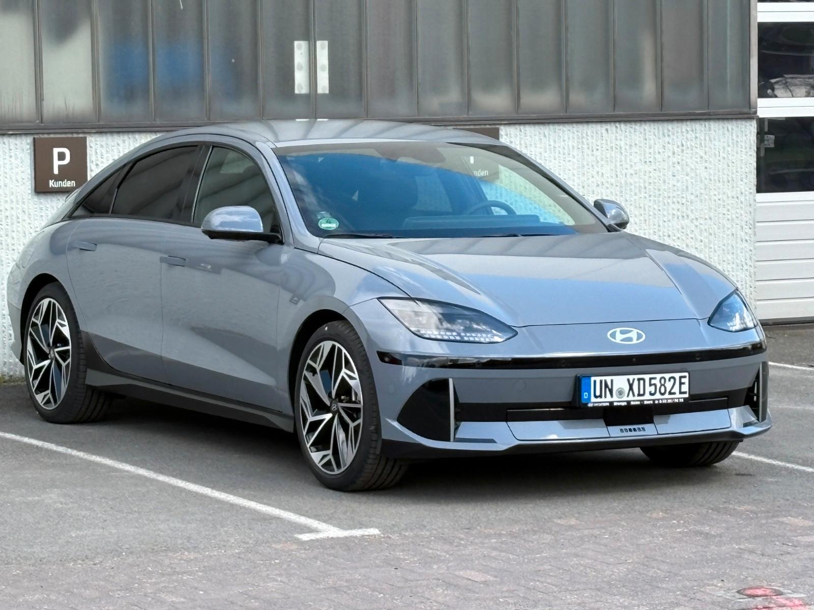 Hyundai Ioniq  6 77.4 kWh Uniq 20 Zoll