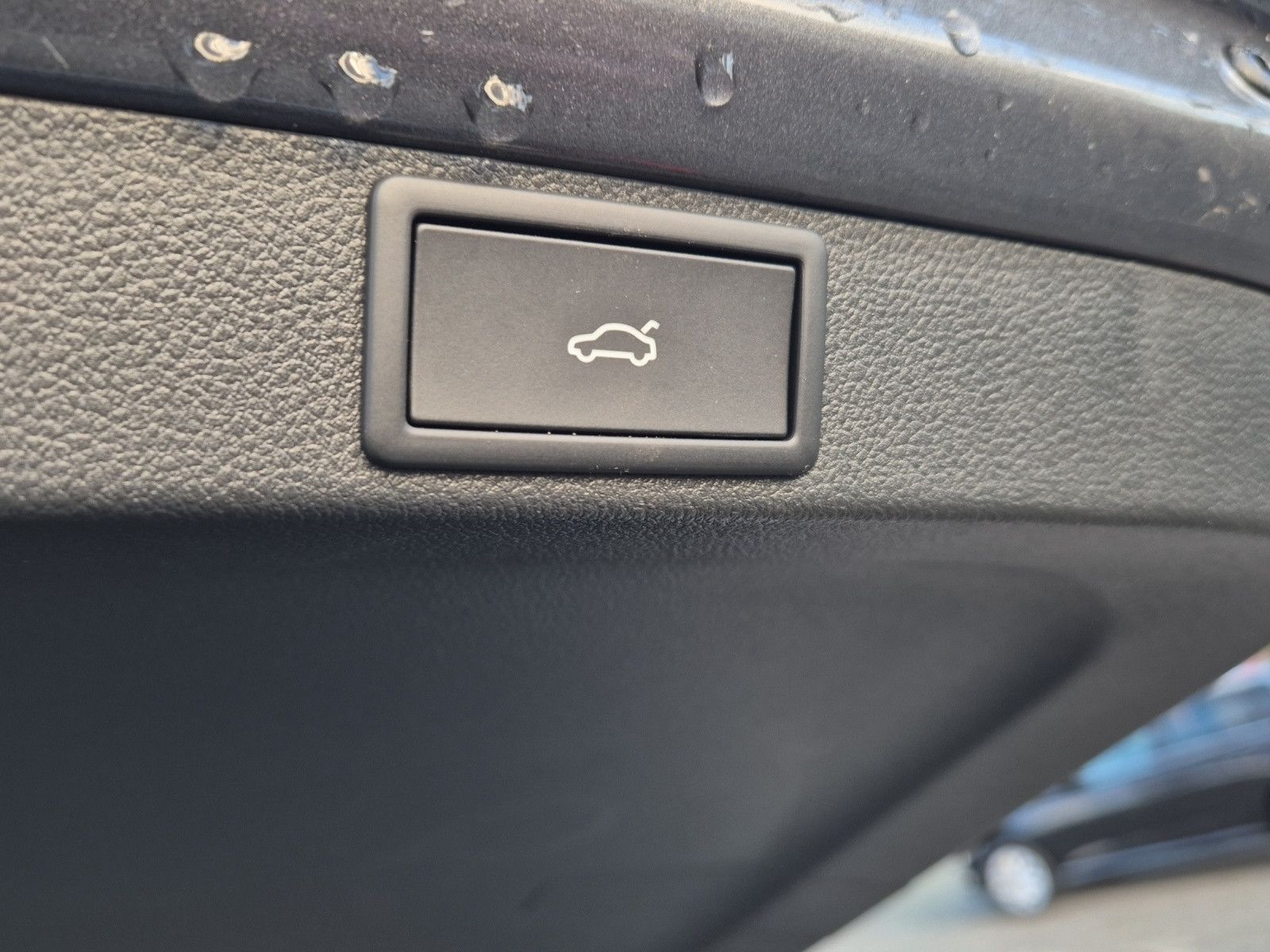 Fahrzeugabbildung SKODA Octavia Combi 1.5 TSI Selection/ACC/AHK/LED