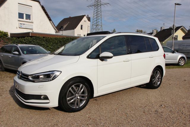 Volkswagen Touran Sound 110kw DSG,Panorama,ACC,7Sitze,Navi,