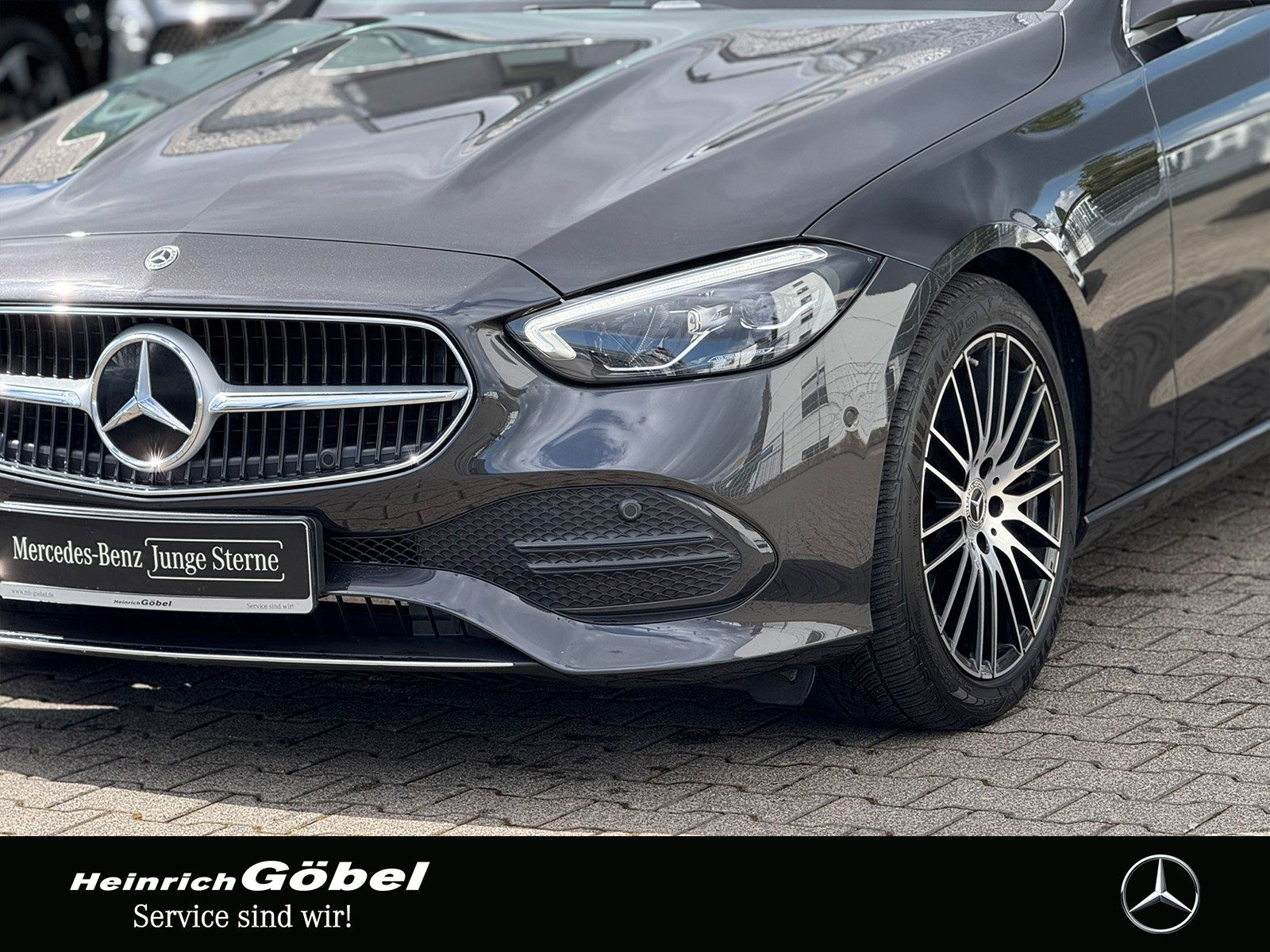 Fahrzeugabbildung Mercedes-Benz C 180 T Avantgarde*PANO*TOTWINKEL*LED*KAMERA*