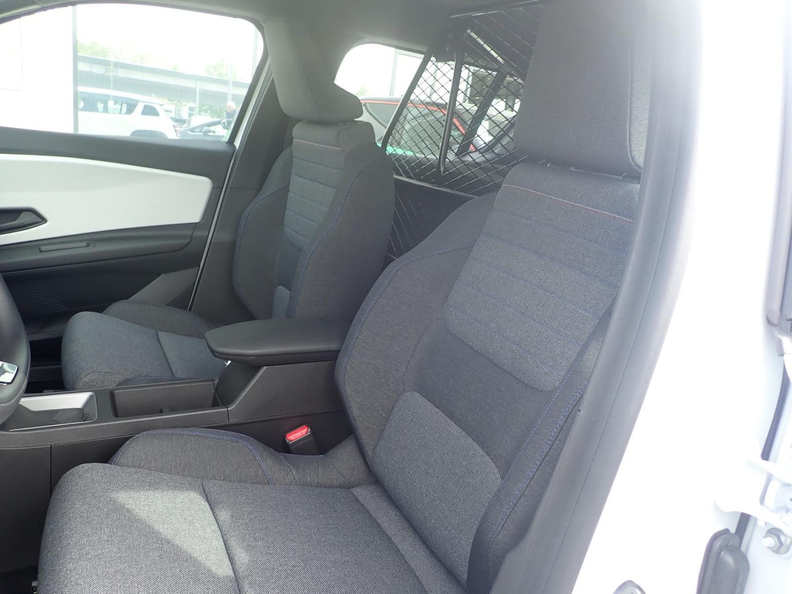 Fahrzeugabbildung Renault R 4 E-Tech elektrisch Advance 150 Comfort Range