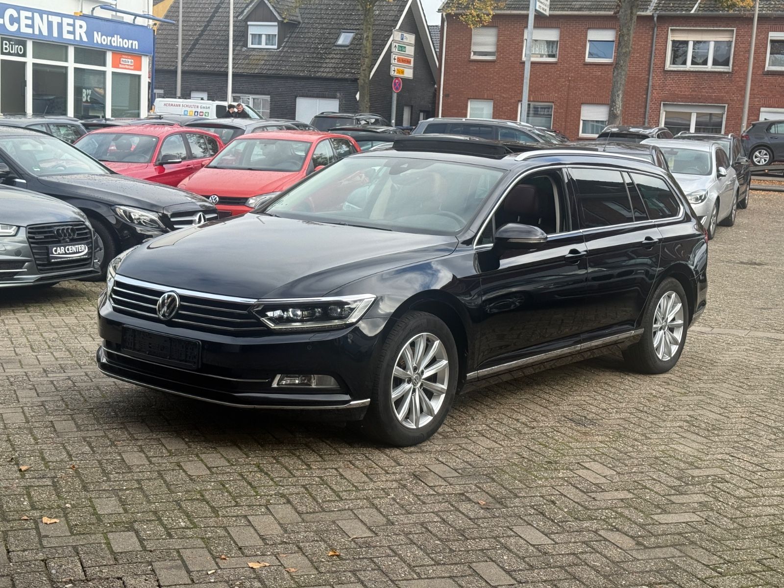 Volkswagen Passat Highline MASSAGE LEDER XENON PANO foto 1