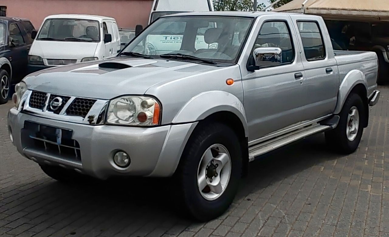 2002 Nissan Navara