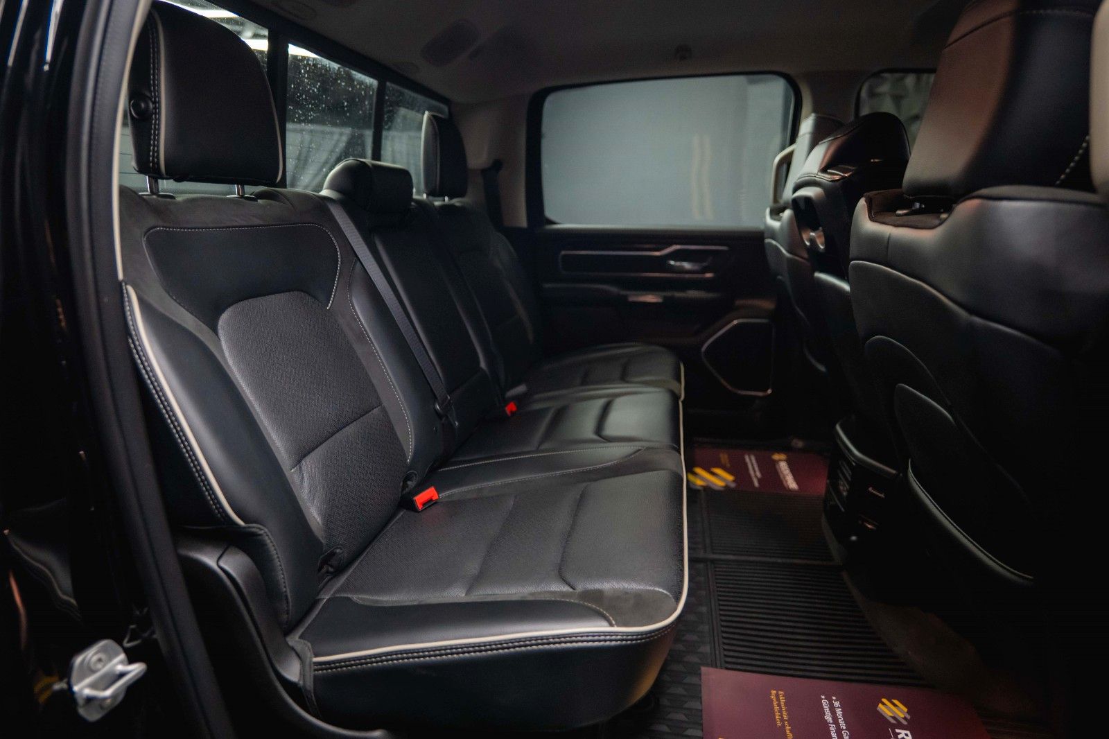 Fahrzeugabbildung Dodge RAM 5.7 V8 HEMI 4x4 LARAMIE Offroad Night LED