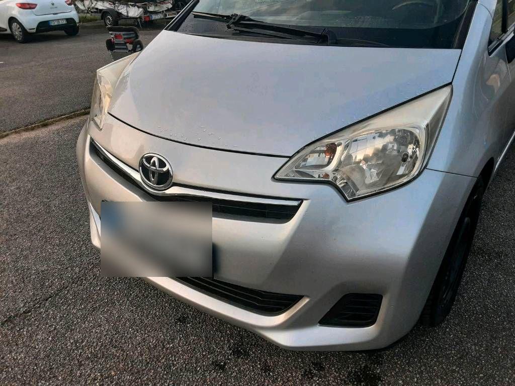 Toyota Verso-S 2011 — rear view