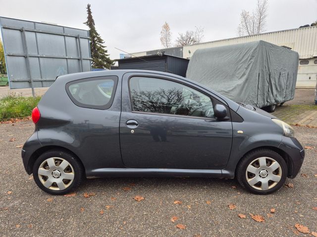 Toyota Aygo 1.0 68PS voll fahrbereit TÜV 1...