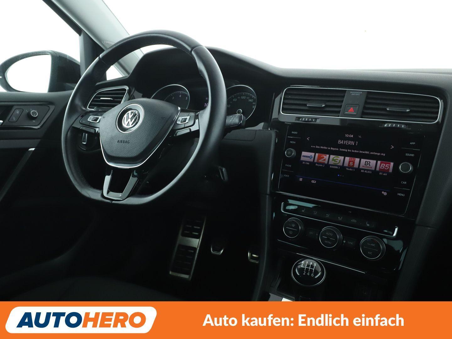 Volkswagen Golf VII 1.5 TSI ACT Sound*ACC*PDC*SHZ*
