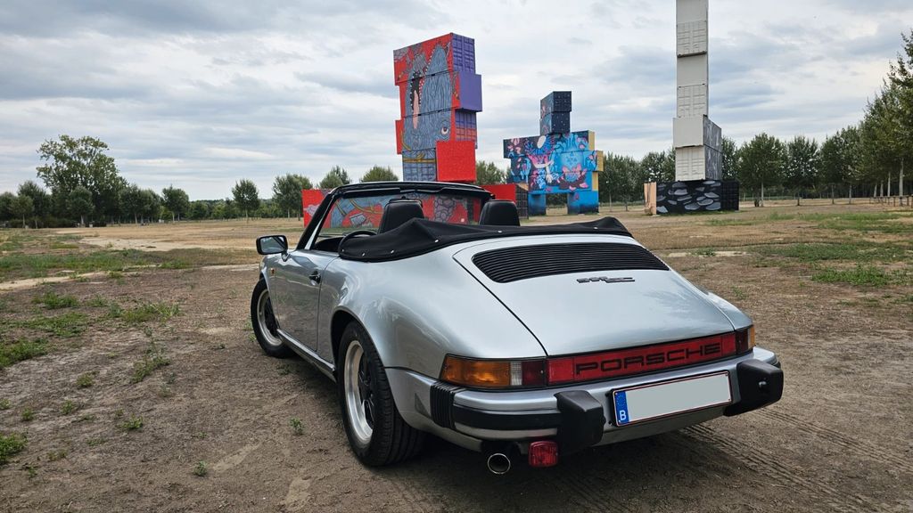 PORSCHE 911 1985